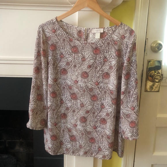 LOFT Tops - LOFT Peacock Feather Pattern Blouse Pink Tan - Size Large